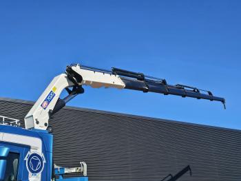R520 V8 8x2/6 / HMF 70 tm + JUMBO AANHANGER